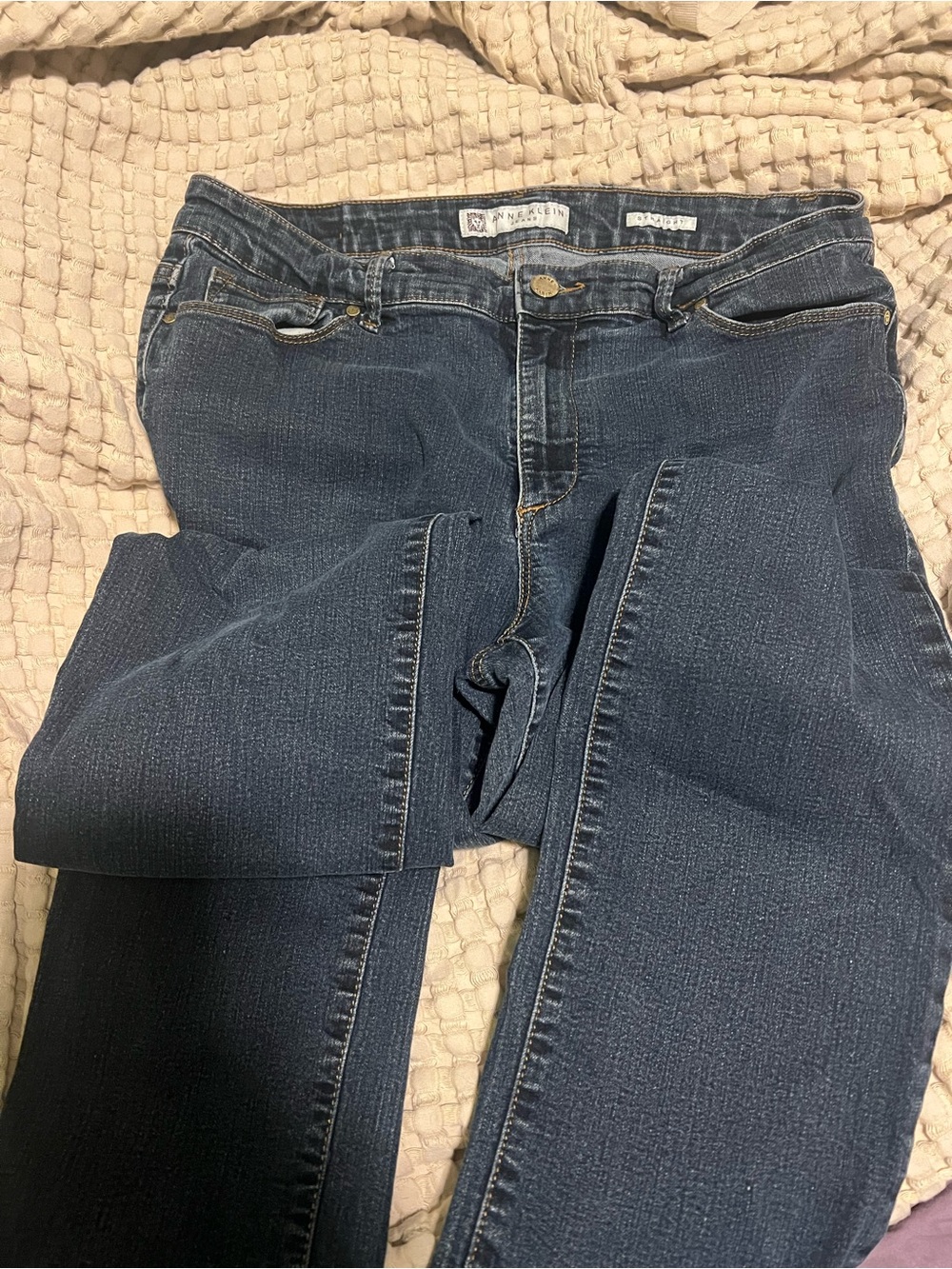 Anne Klein Straight Leg Jeans in Dark Blue Wash